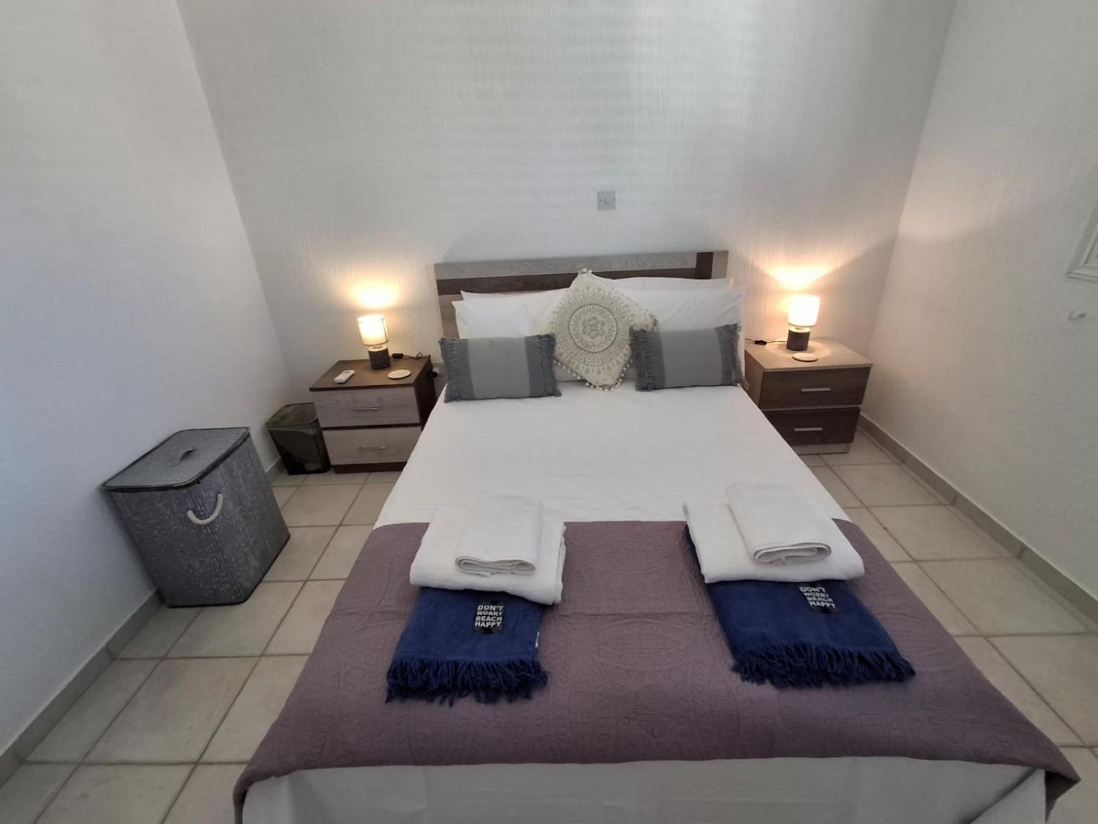 Stylish 3br - Modern Decor Balcony & Pool - Close To The And Amenities Apartment *